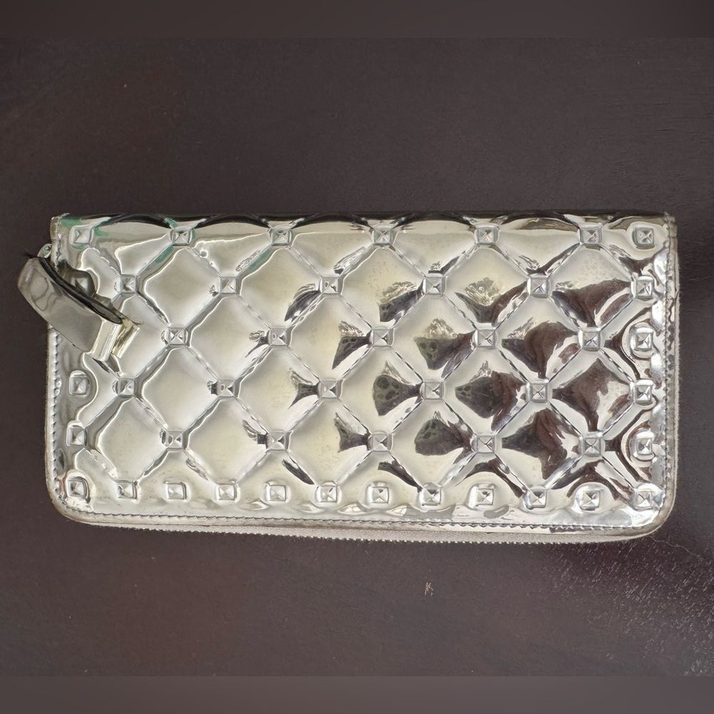 Valentino Garavani Silver Quilted Leather
Rockstud Spike Zip Around Wallet